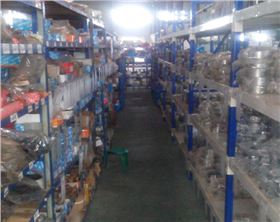 鵬瑞公司倉庫 鵬瑞公司倉庫