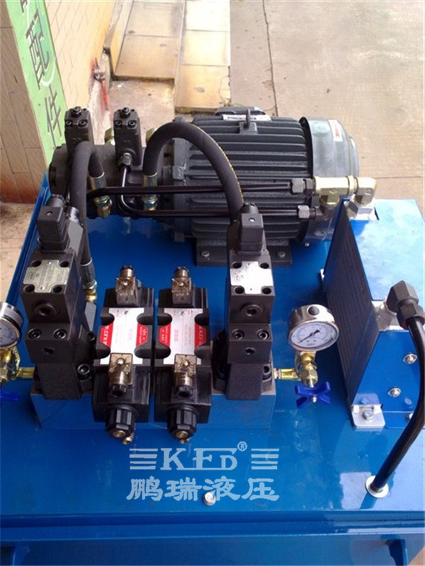 鵬瑞鋁材牽引機液壓系統(tǒng) 鵬瑞鋁材牽引機液壓系統(tǒng)